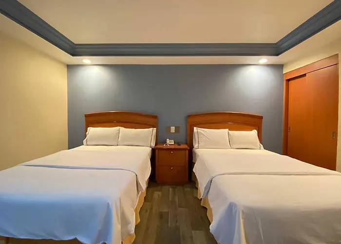 San Diego Hotel 3*