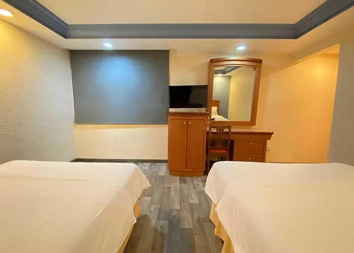 Hotel San Diego 3*