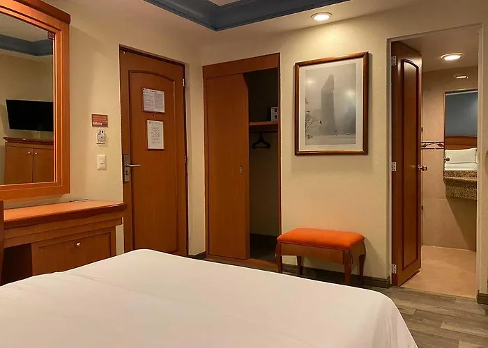 San Diego Hotel 3*